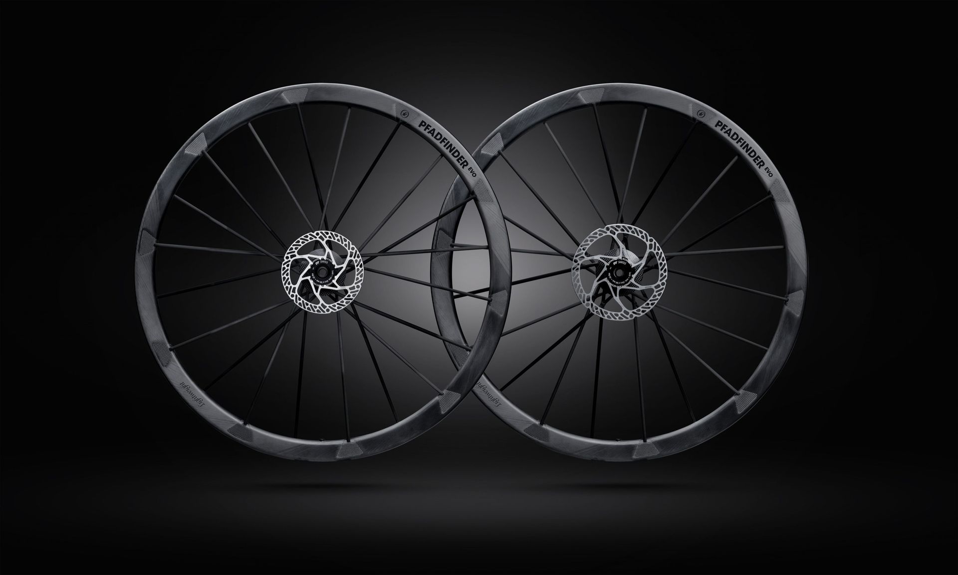 Lightweight-Lightweight Laufradsatz Pfadfinder Clincher Disc EVO, Tubeless, 20/20 Speichen_PU24D-SCHWARZED_