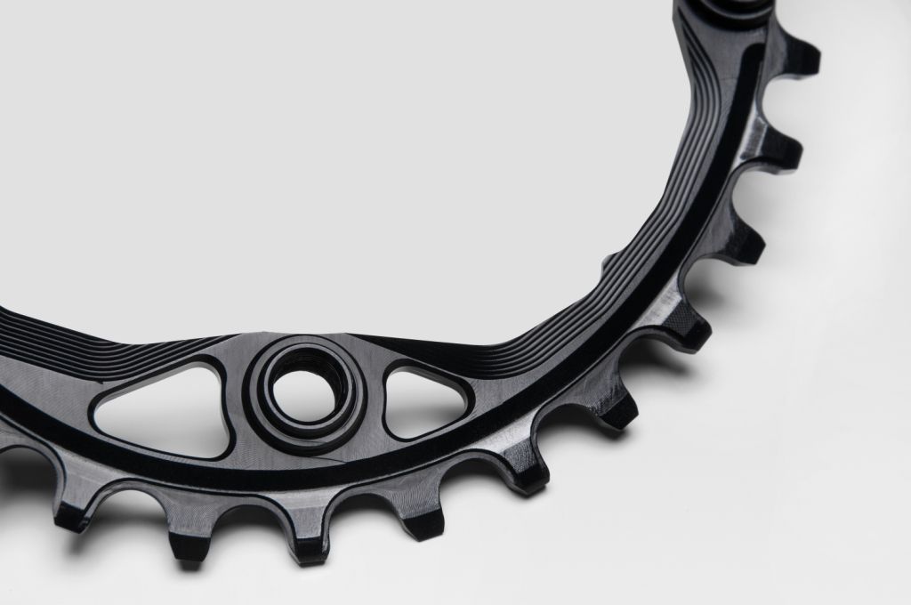 Absolute Black-Absolute Black Kettenblatt, 104 Lochkreis, oval, schwarz, 30 Zähne_OV30BK_